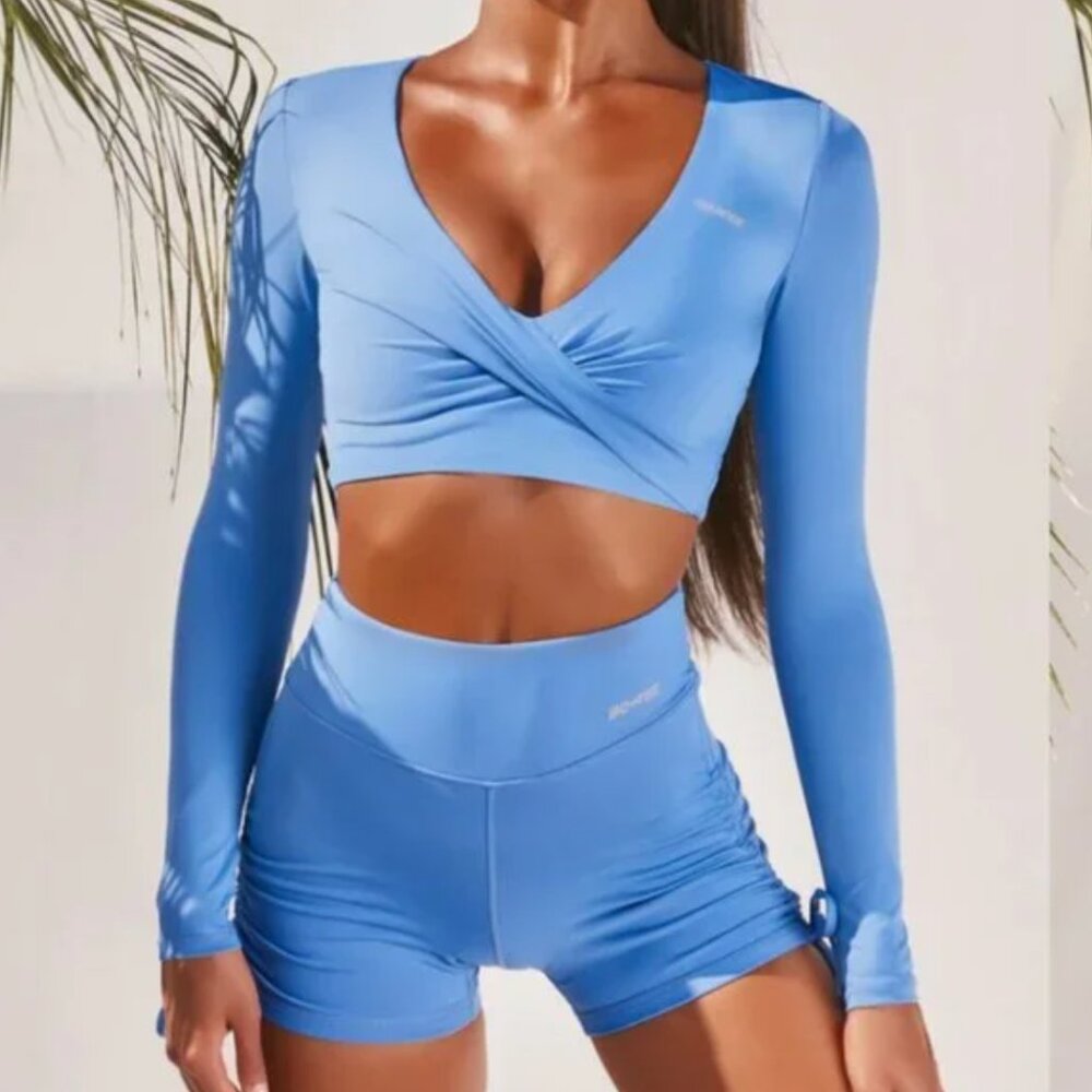 NWT Bo + Tee Progress Slinky Long Sleeve Crop Top blue